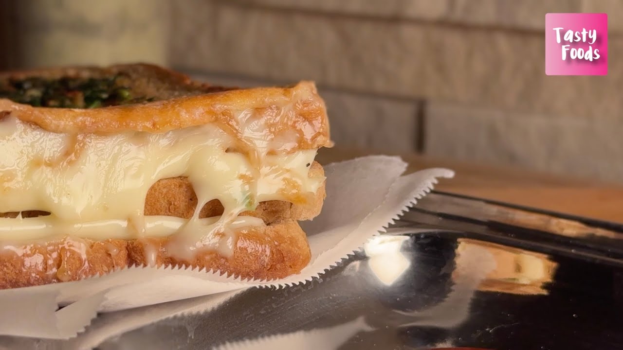 CHEESE GARLIC BREAD SANDWICH