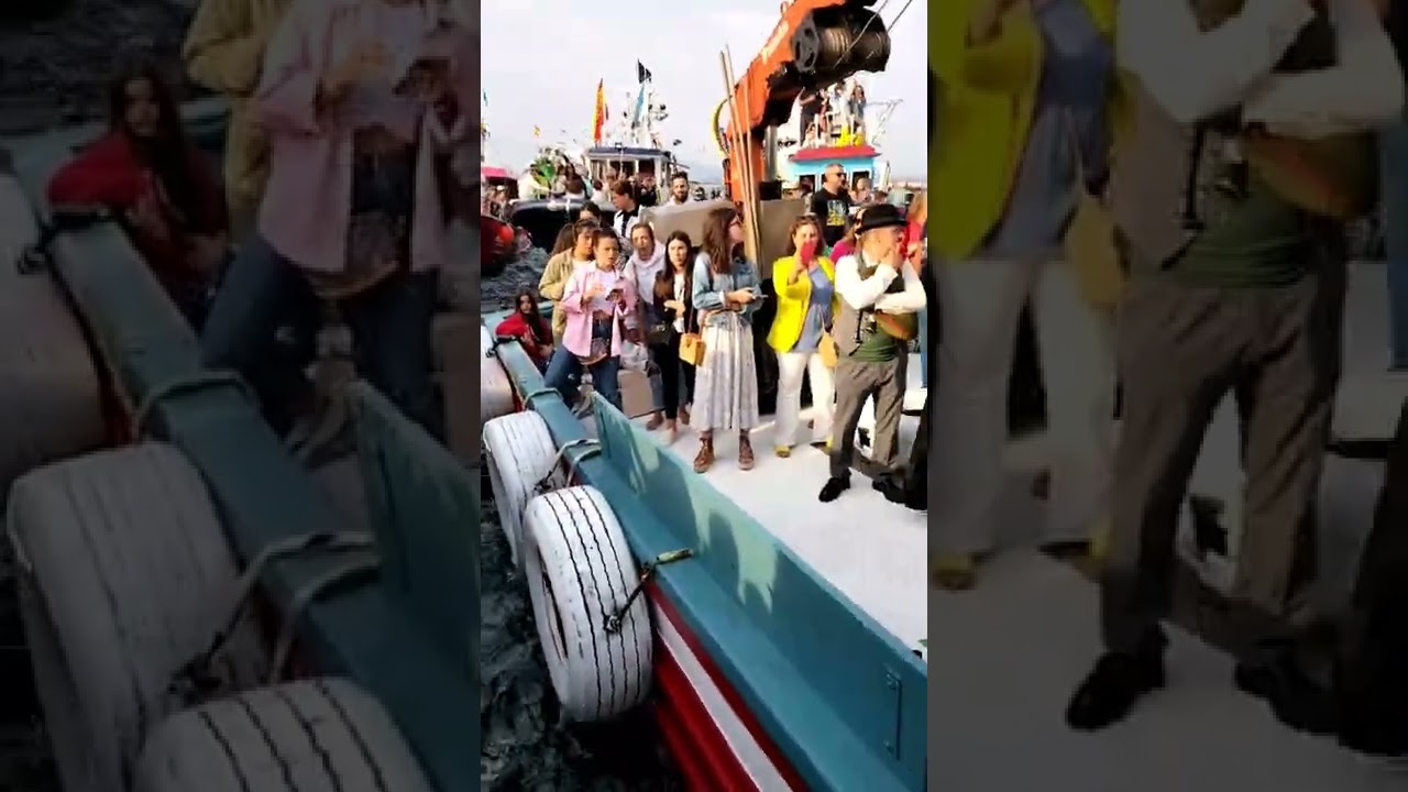 procesión  marítima virgen del Carmen en Cambados 2022