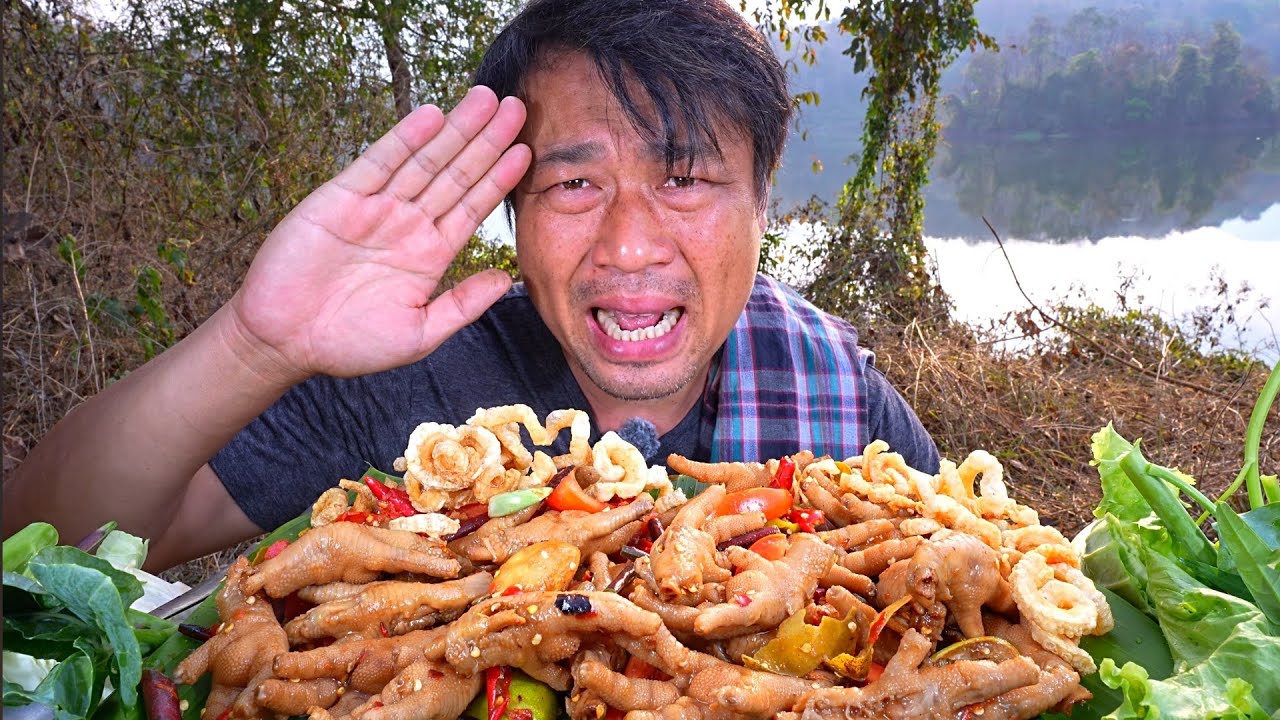 EATING SPICY CHICKEN FEET IS VERY ENJOYABLE 