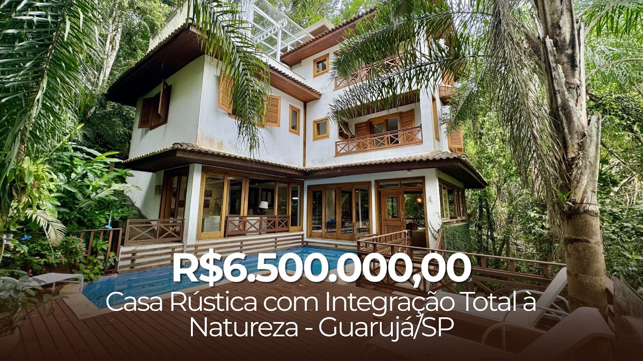 Casa Rústica em Condomínio Fechado de Alto Padrão com 5 Suítes - Guarujá/SP