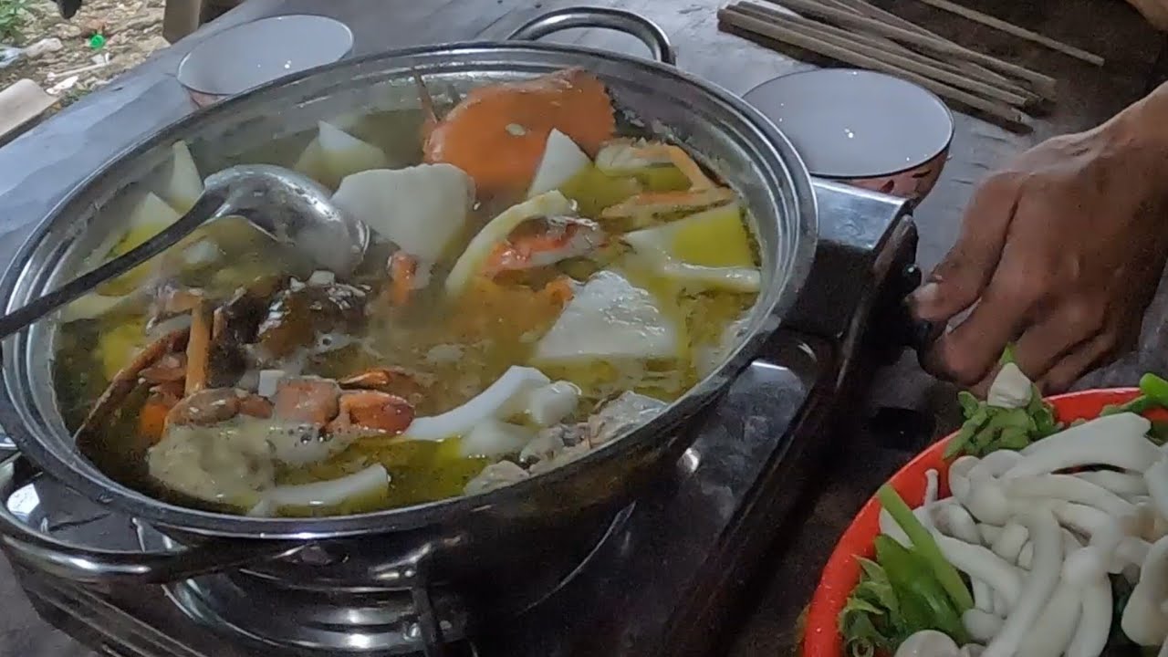 Bắt cua và thưởng thức món lẩu cua 
