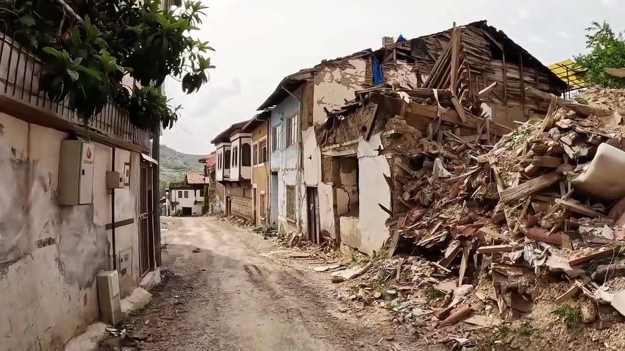 Visitando lugares destruído 