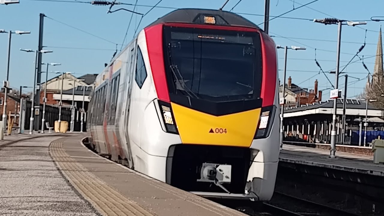 Trains at Norwich with @anglian_trains