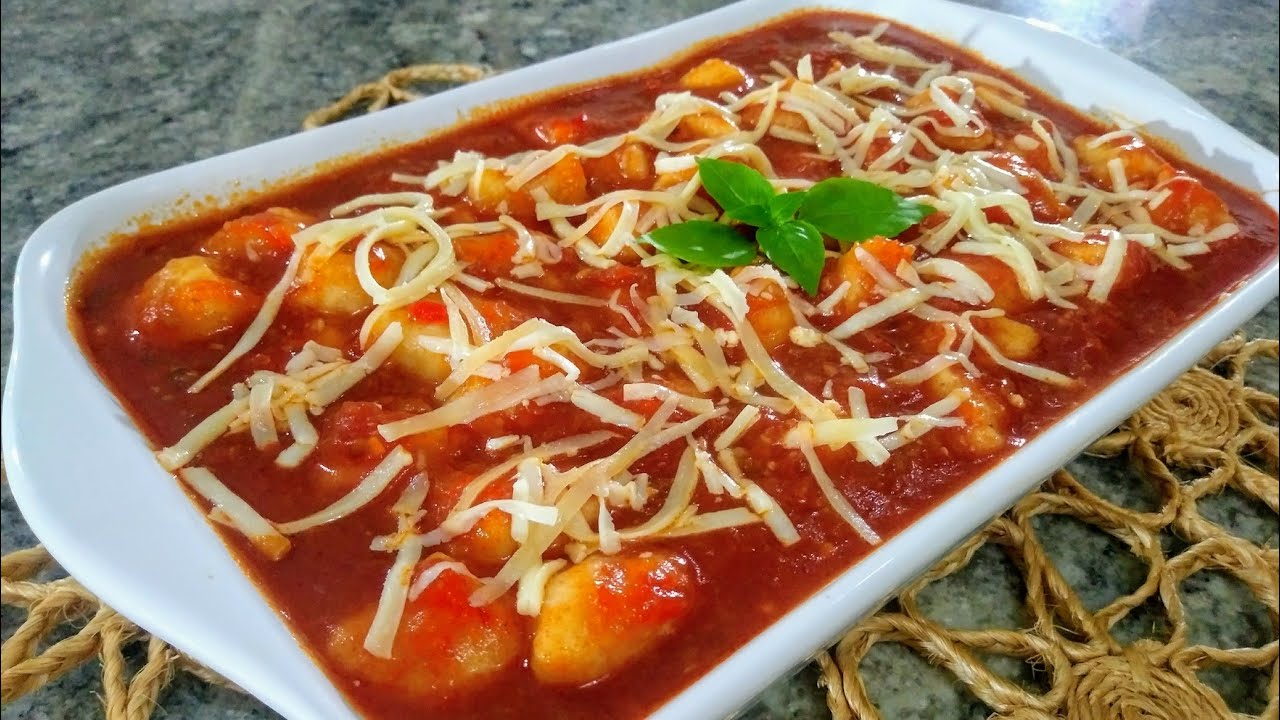 ESSA RECEITA DE NHOQUE FICA PERFEITA COM MOLHO DE TOMATE E MANJERICÃO