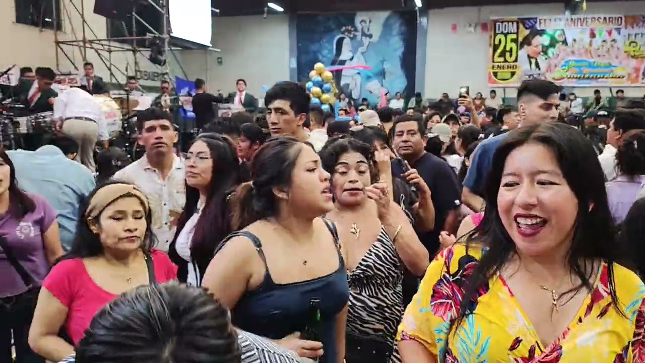 BANDA SENSACIÓN CHORRILLANA DE HUAROCHIRI MIX HUAYNOS 🎺🎺🎷🎷 