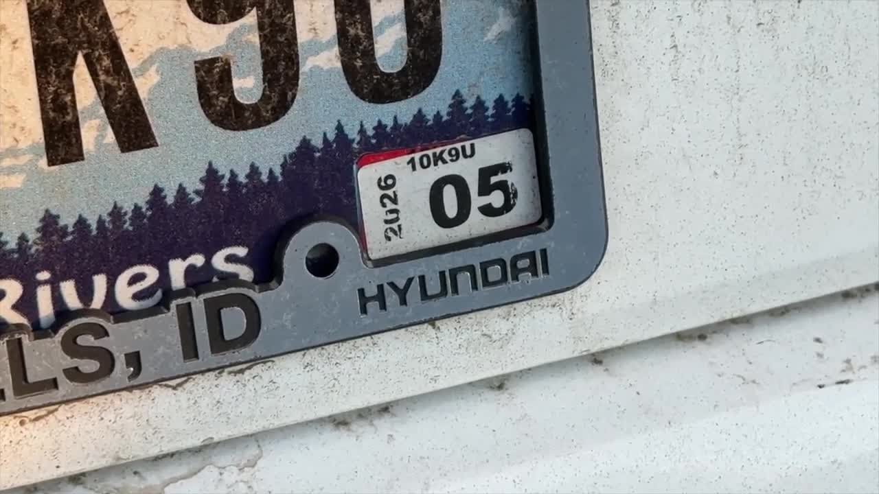 Idaho lawmakers move to ditch license plate registration stickers