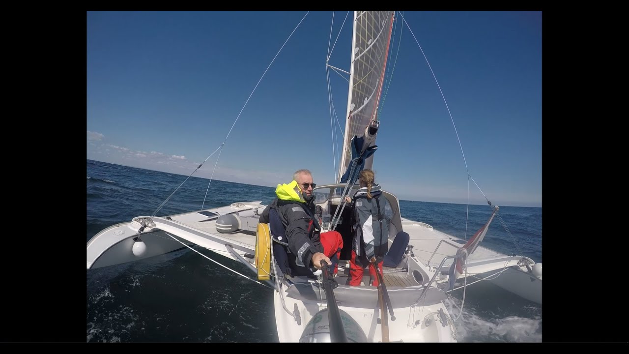 Zeilend naar Engeland met onze Dragonfly 920 Extreme trimaran