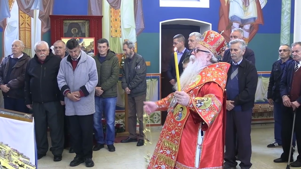 Vaskršnju liturgiju u Bratuncu vodio mitropolit dabrobosanki Hrizostom