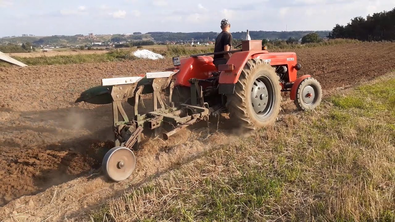 U-R-S-U-S STAJE DĘBA, ORKA C-4011 & 914, PŁUG 2 SKIBOWY OBROTOWY, PŁUG 5 SKIB