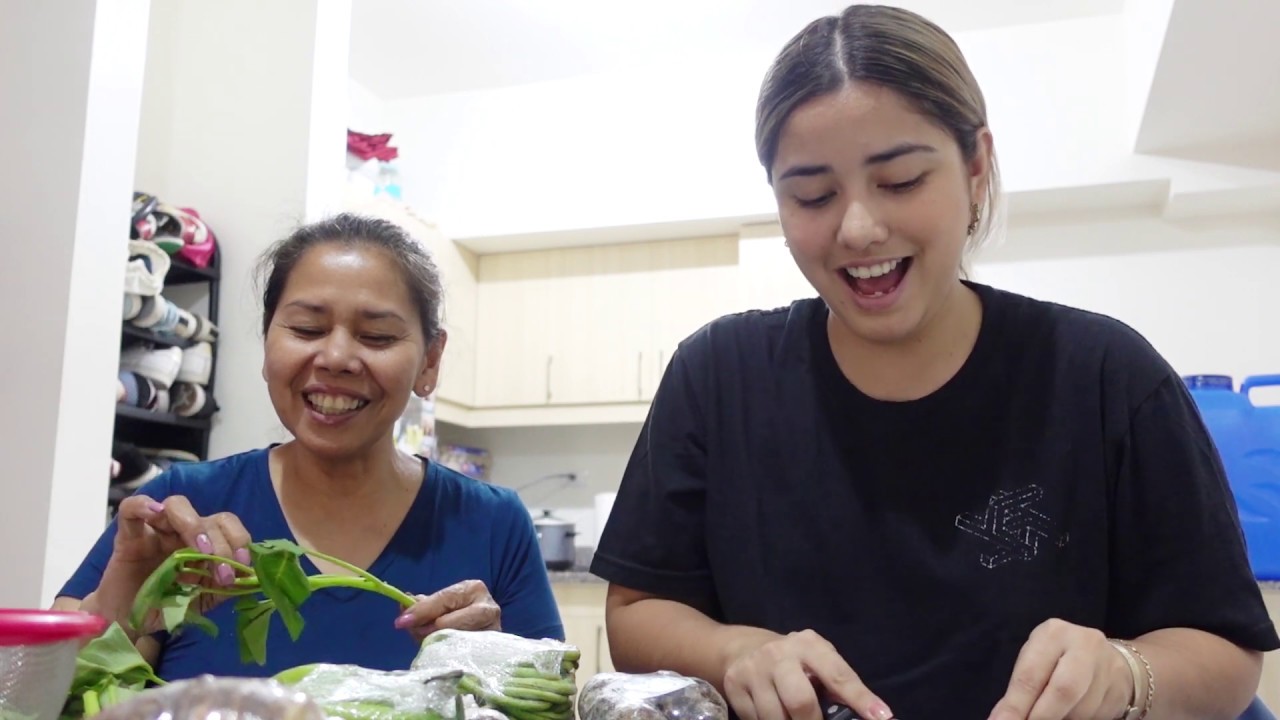 Talking about my parents separation and bonding with my mom || lauren young