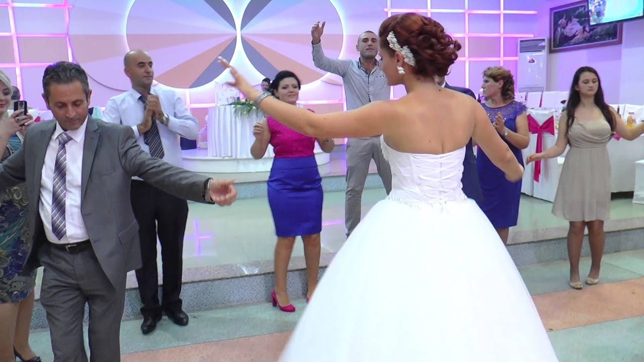 Valle tropoje 'Familja Lataj