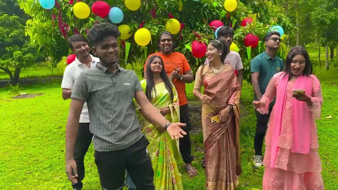 ও পাগল মন, মন রে, মন কেন এত কথা বলে। রিয়া মনির কন্ঠে অসাধারণ গান।
