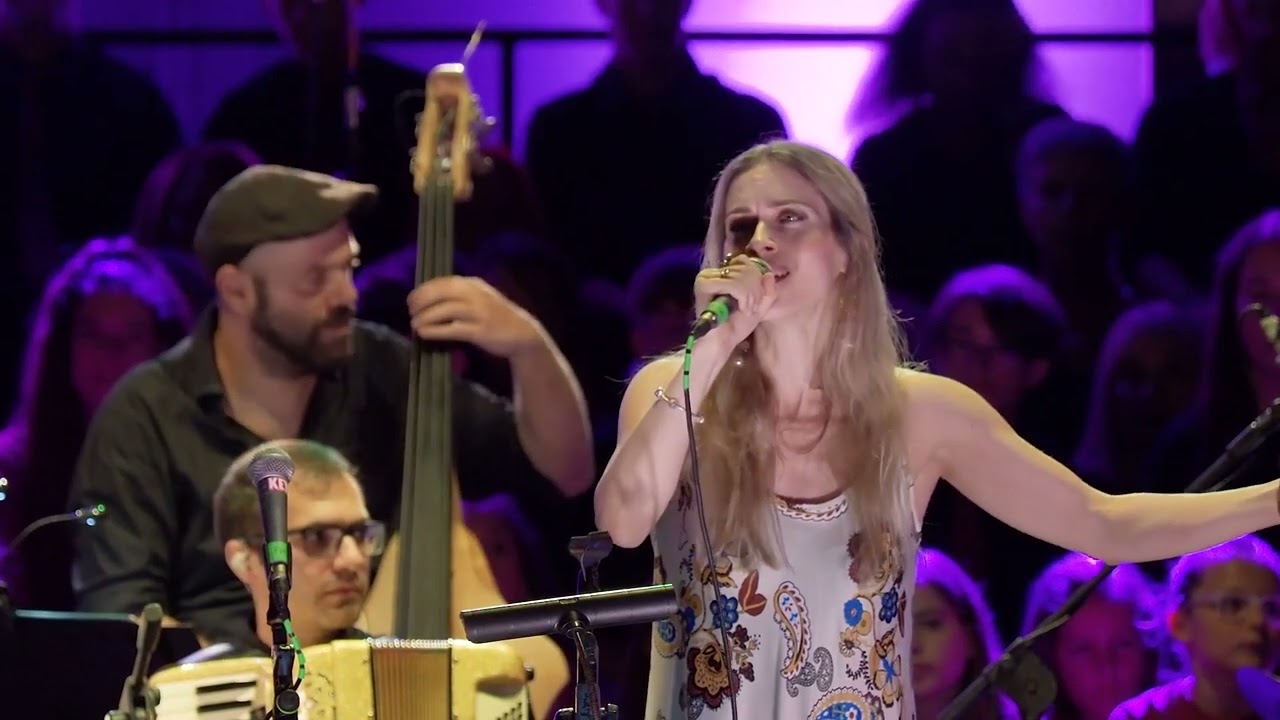 Καίγομαι και σιγολιώνω  Σαββέρια Μαργιολά - ΙΩΝΙΑ