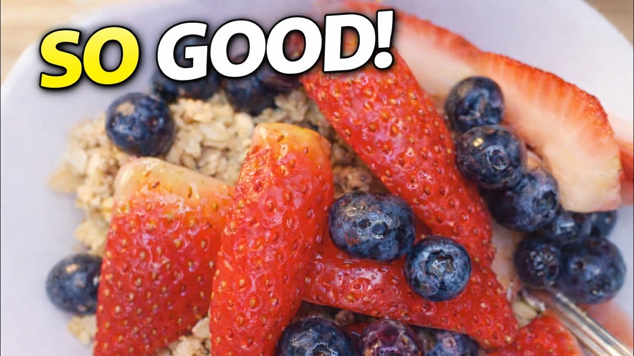 Healthy Greek Yogurt Bowl with Strawberries & Blueberries | Quick Breakfast Idea