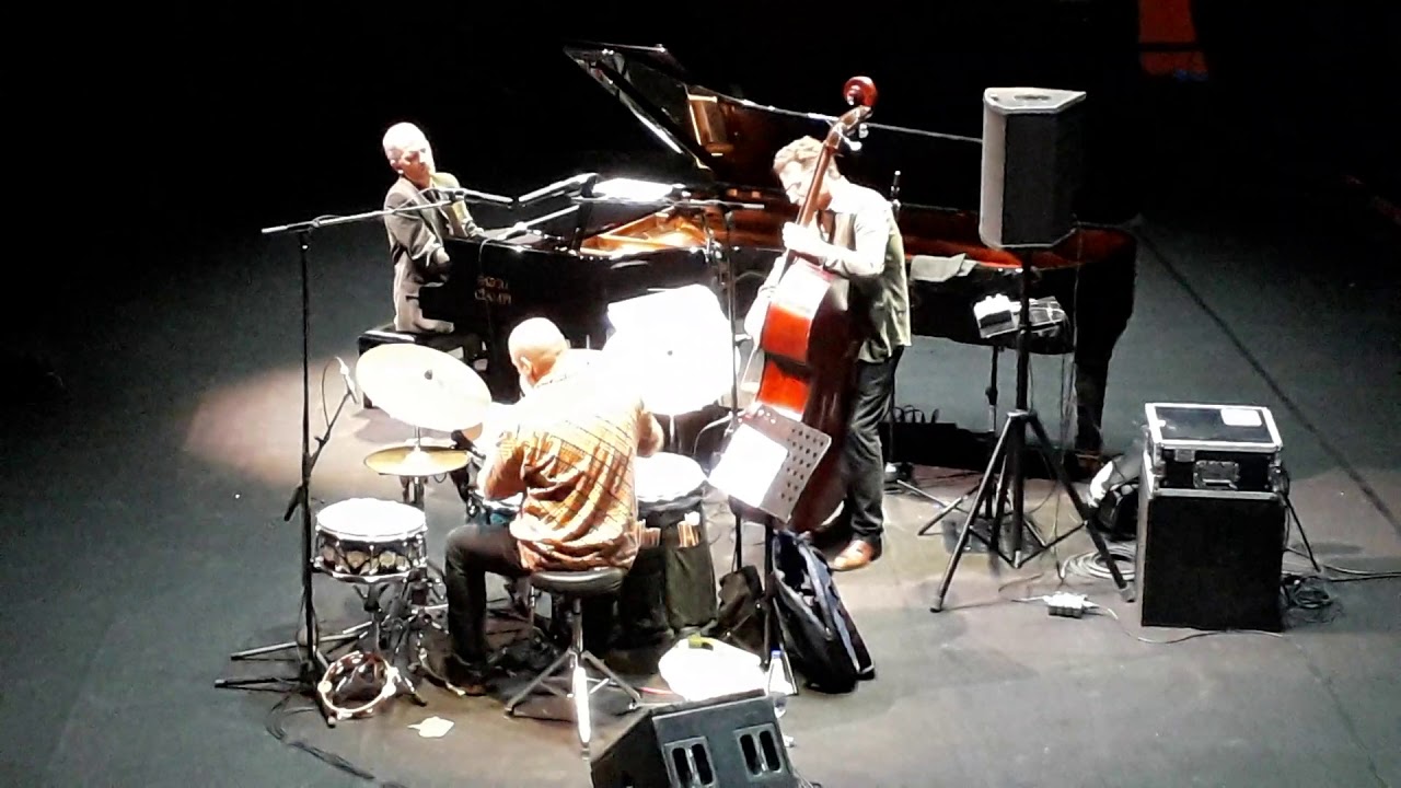 Brad Mehldau Trio live 