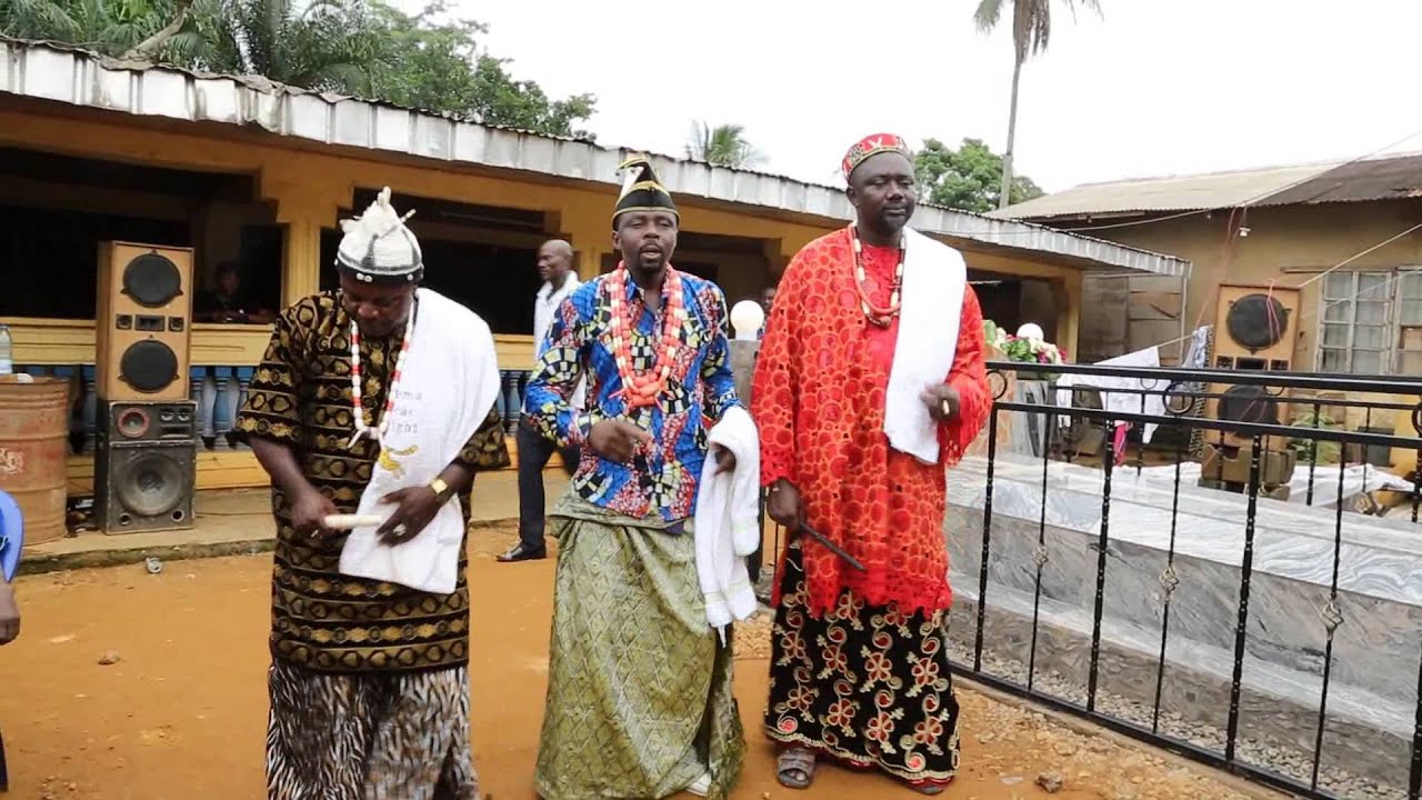 BATE NICO & NKONGHO REGINA SING IN MEMORIES OF MAMI JULIE EBINI, NEPHEW & GRAND DAUGHTERS