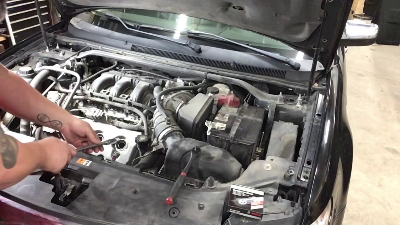 В автомобиле Ford Taurus 2008 года выпуска были заменены свечи зажигания.