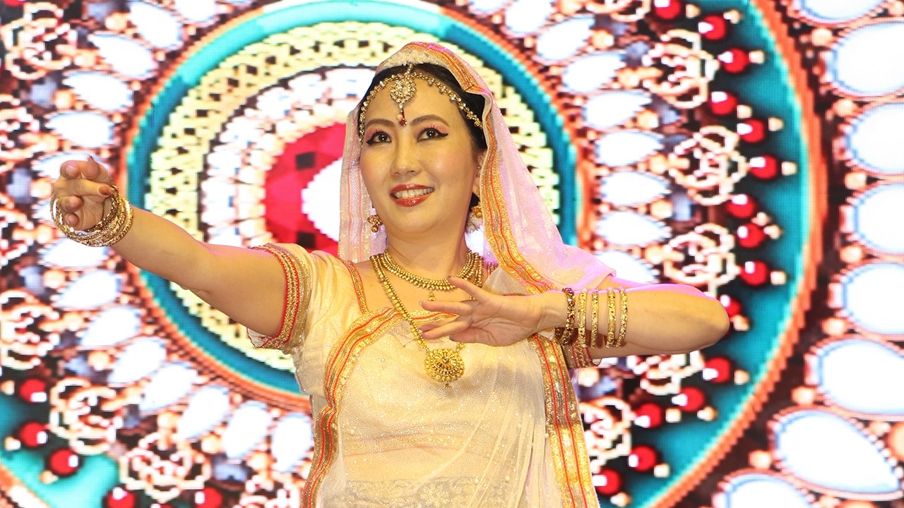 Saraswati Vandana Kathak dance by Japanese dancer Hiroko Sarah - Konnichiwa Pune インド古典舞踊カタックダンス