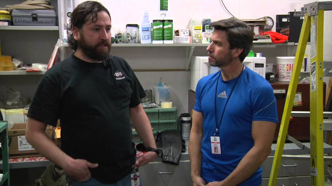 «Тайный босс» 833-го округа — Марк Гарсия, замещающий уборщик.