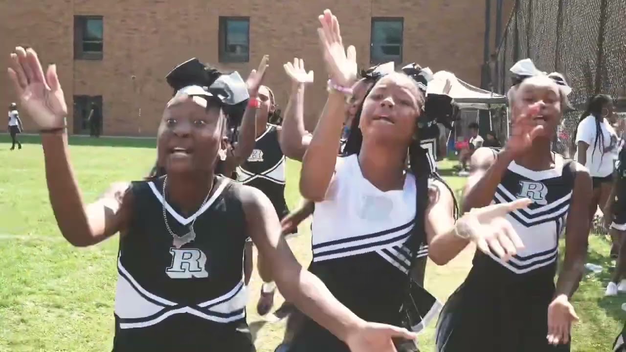 Cheer Battle Raiders vs Lady Dawgs #fyp #explorepage #cheermom #battlefield #whowon #stomp #shout