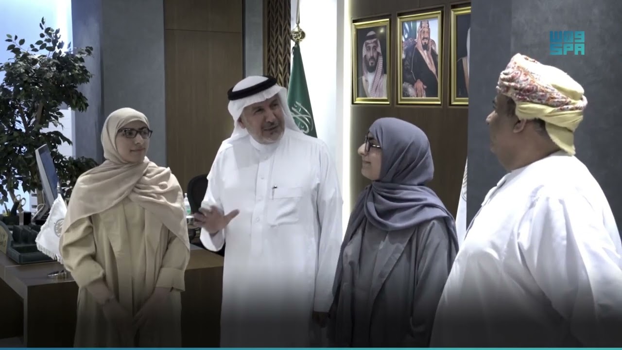 بعد 15 عاماً من عملية فصلهما.. الربيعة يلتقي التوأم السيامي العُماني صفا ومروة #واس