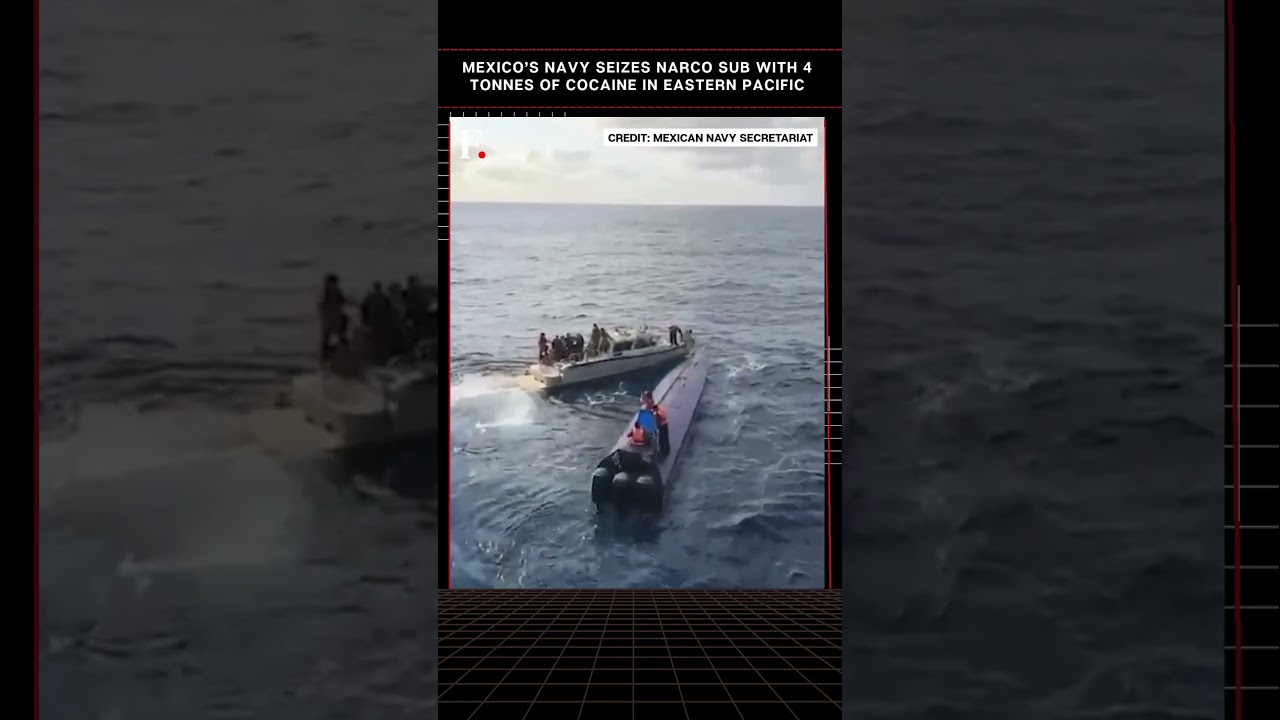 #FirstpostNews: Mexican Navy Seizes Drug Sub Carrying 4 Tonnes of Cocaine | N18G