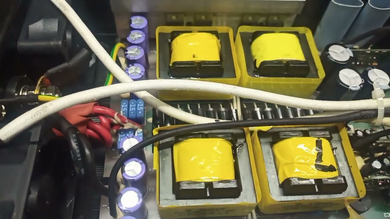 огляд VoLT IPS-3400N in 24V out 230V