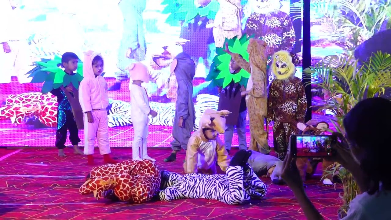 Animal story Nursery class student