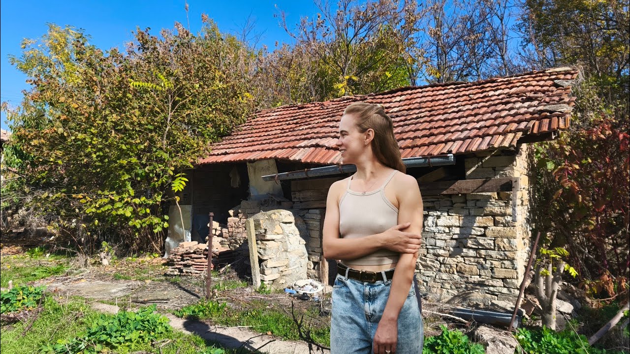 Экскурсия по усадьбе площадью 1/4 акра — пара покинула Великобританию ради ЭТОГО
