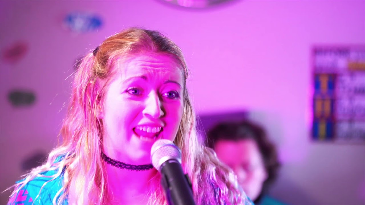 Your School Disco 'Doctor Jones' / Aqua (Cover) Wedding Band West Yorkshire - AliveNetwork.com