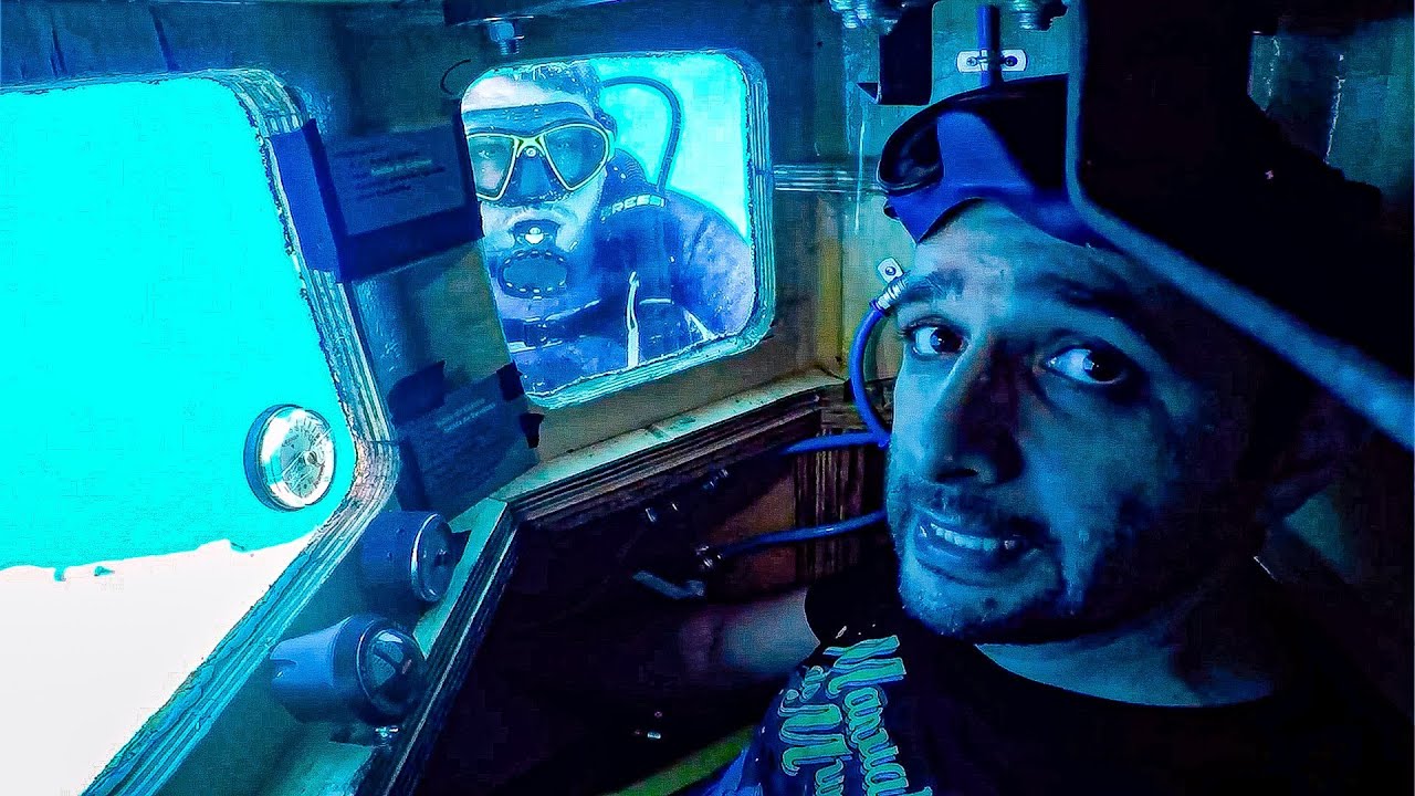 AGORA FOI! Temos um SUBMARINO DEBAIXO D'ÁGUA!!!