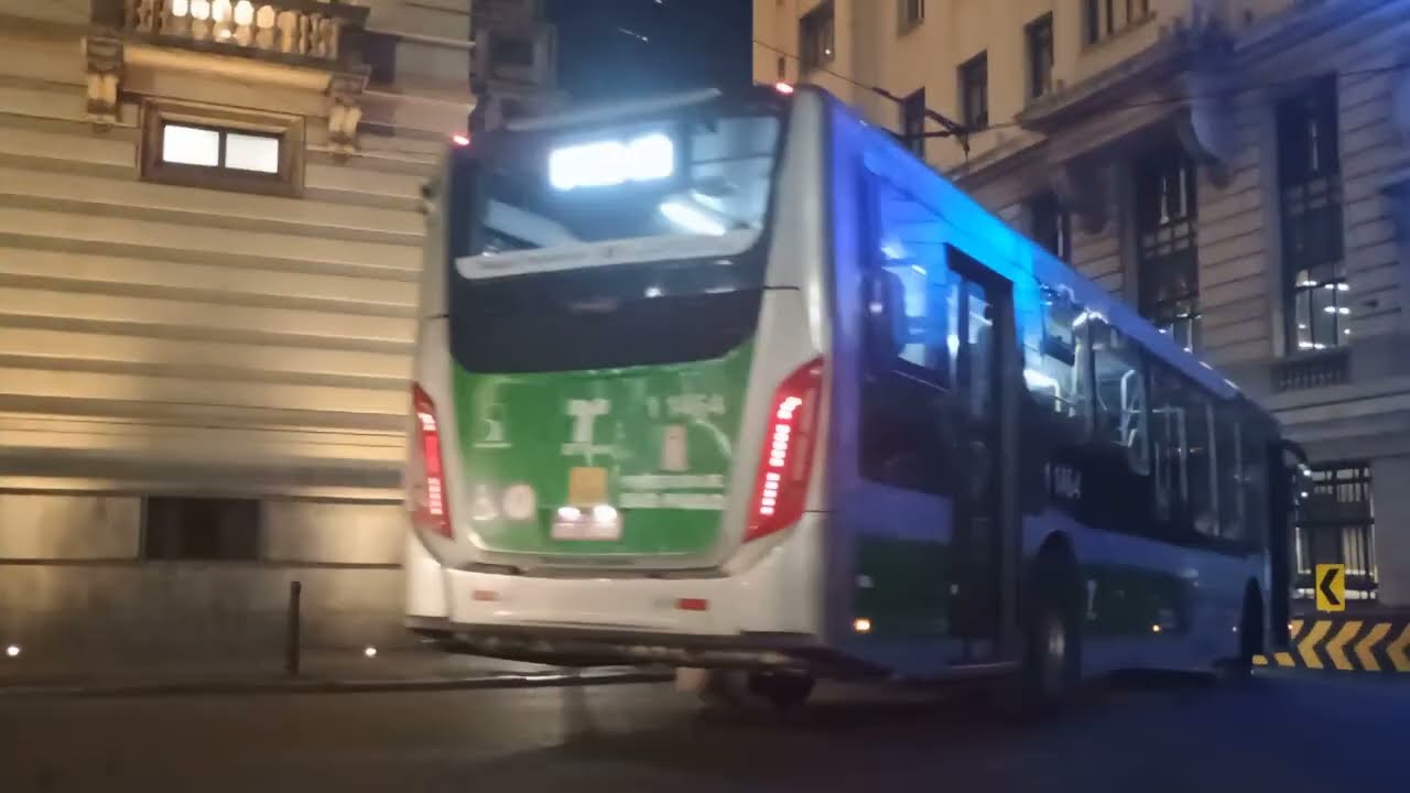 MOVIMENTAÇÃO NOTURNA DOS ÔNIBUS 🚍🚌 PRAÇA RAMOS DE AZEVEDO CENTRO DE SÃO PAULO - SP