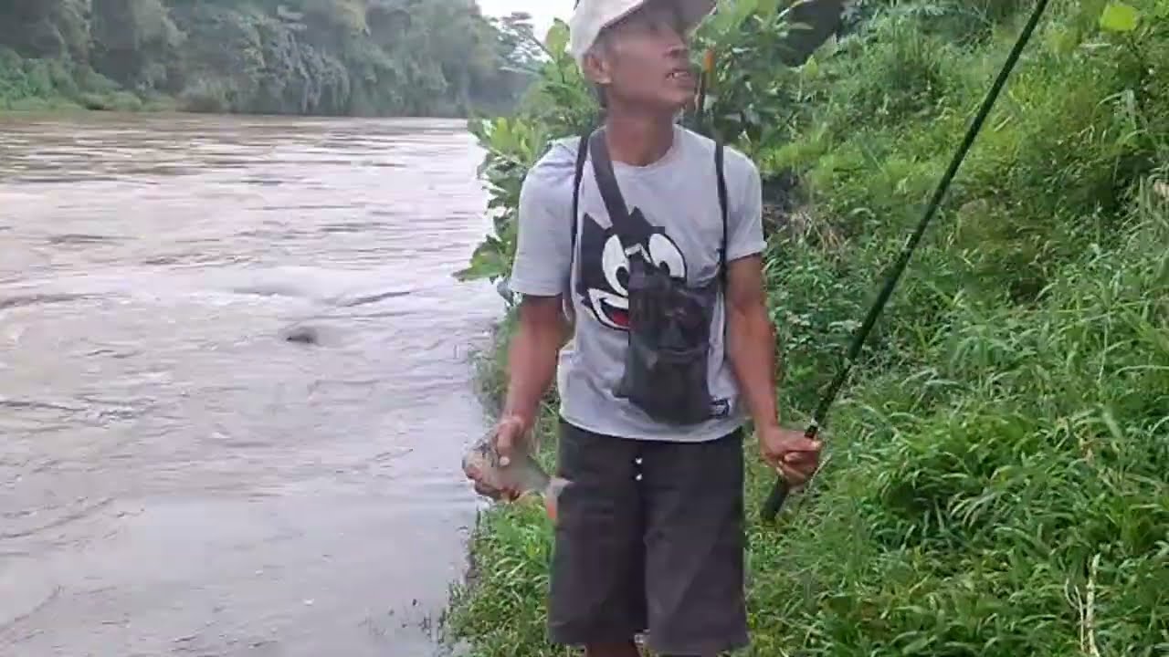 MANCING IKAN BADER DI SUNGAI ARUS DERAS