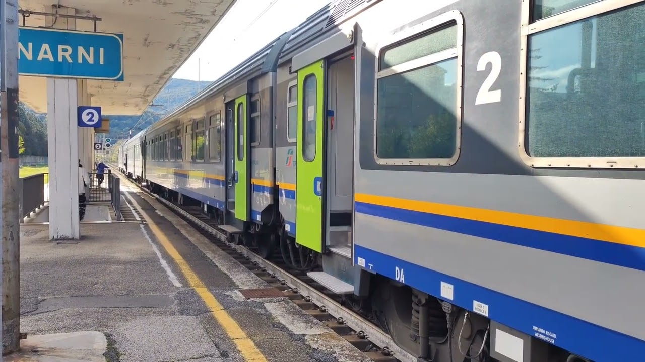 Narni - Regionale Veloce #trenitalia #trenitalia #train #enea #italy #поезда #railway #高速列車 #ai