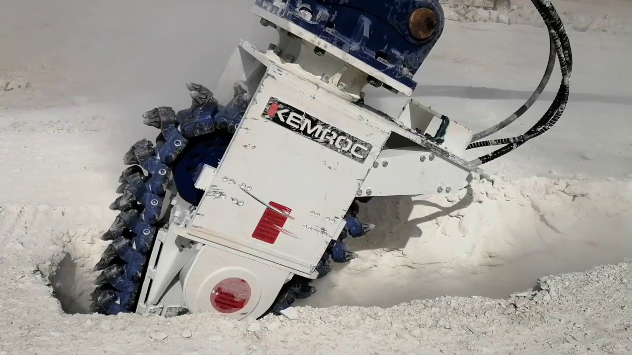 Kemroc EK150 Chain Cutter on Komatsu PC400 Excavator Trenching in hard limestone