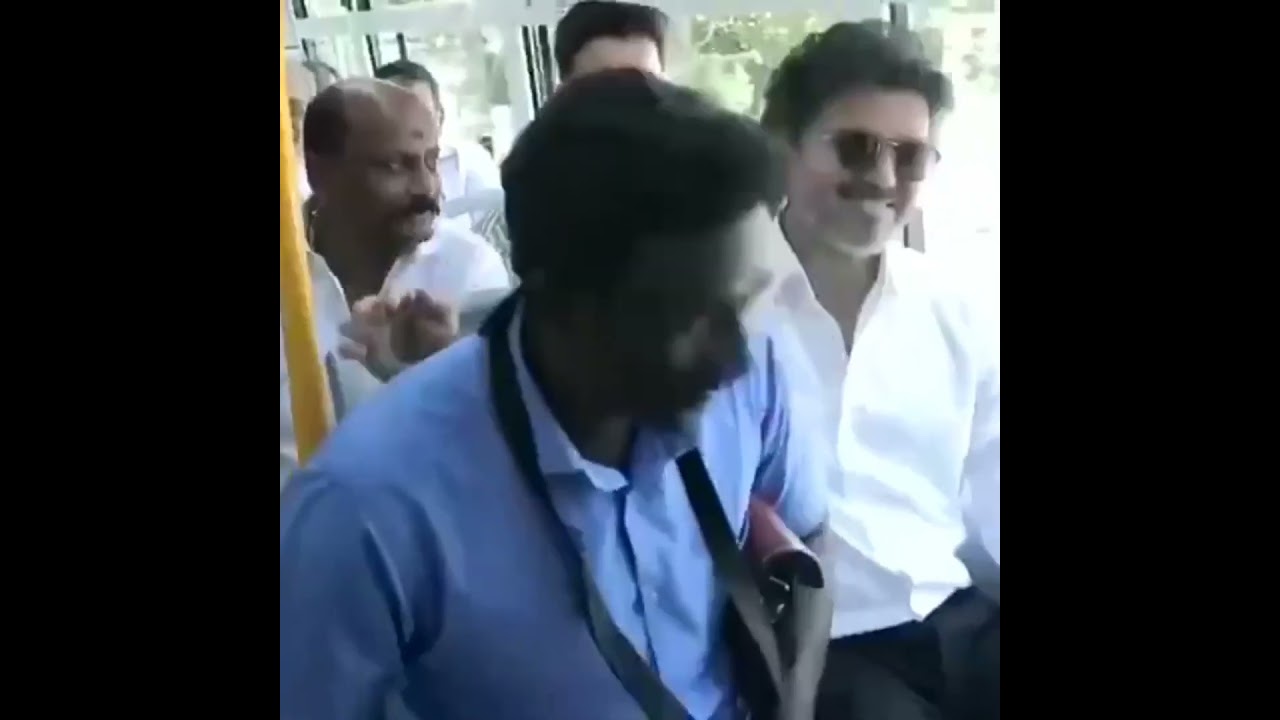 CM Thalapathy Vijay Latest Cute Moment In Public Transport Bus 😍🥰