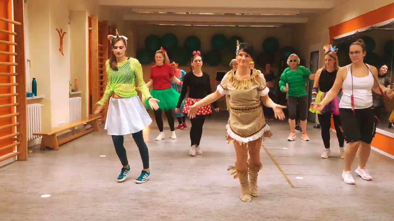 Zumba - Mas Macarena #dance #fasching 
