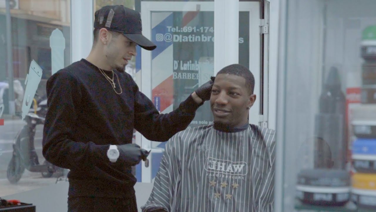 Yankuba Sima se corta el pelo hablando de baloncesto | Liga Endesa 2024-25