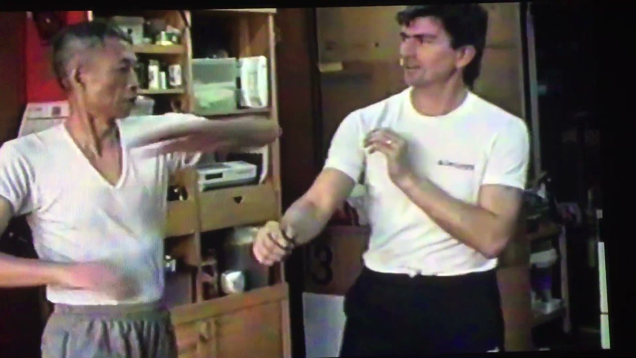 Wing Chun Training - Grandmaster Chu Shong Tin - Chum Kiu