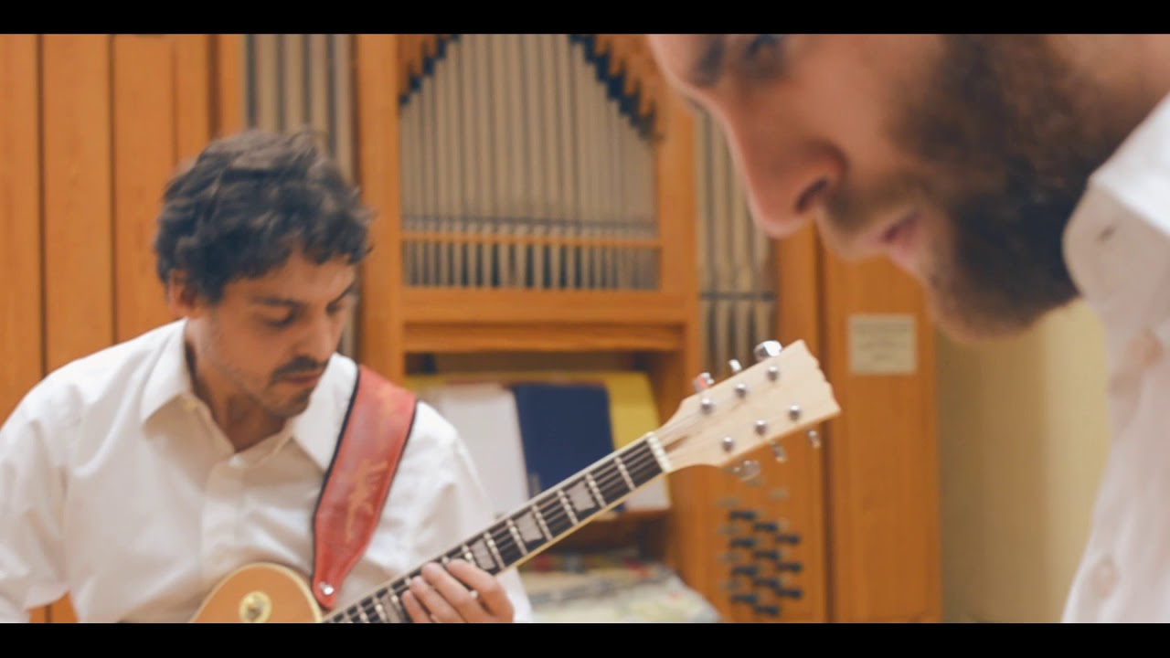 Beautiful Friendship; Edoardo Ponzi, vibrafono; Hernan Loza, chitarra