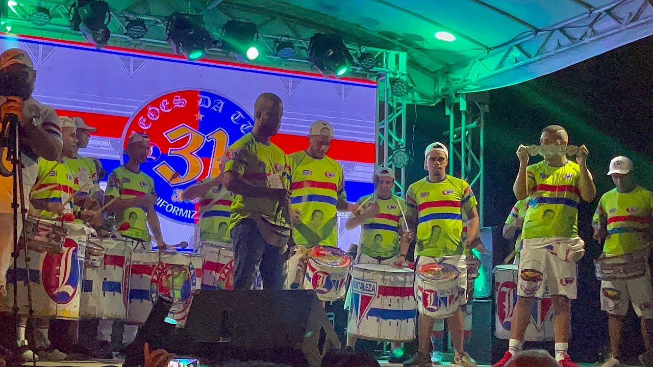 BATERIA DA TUF NA FESTA DE 31 ANOS DA TUF - AQUECIMENTO DA BATERIA DA TUF NA FESTA DE 31 ANOS - TUF