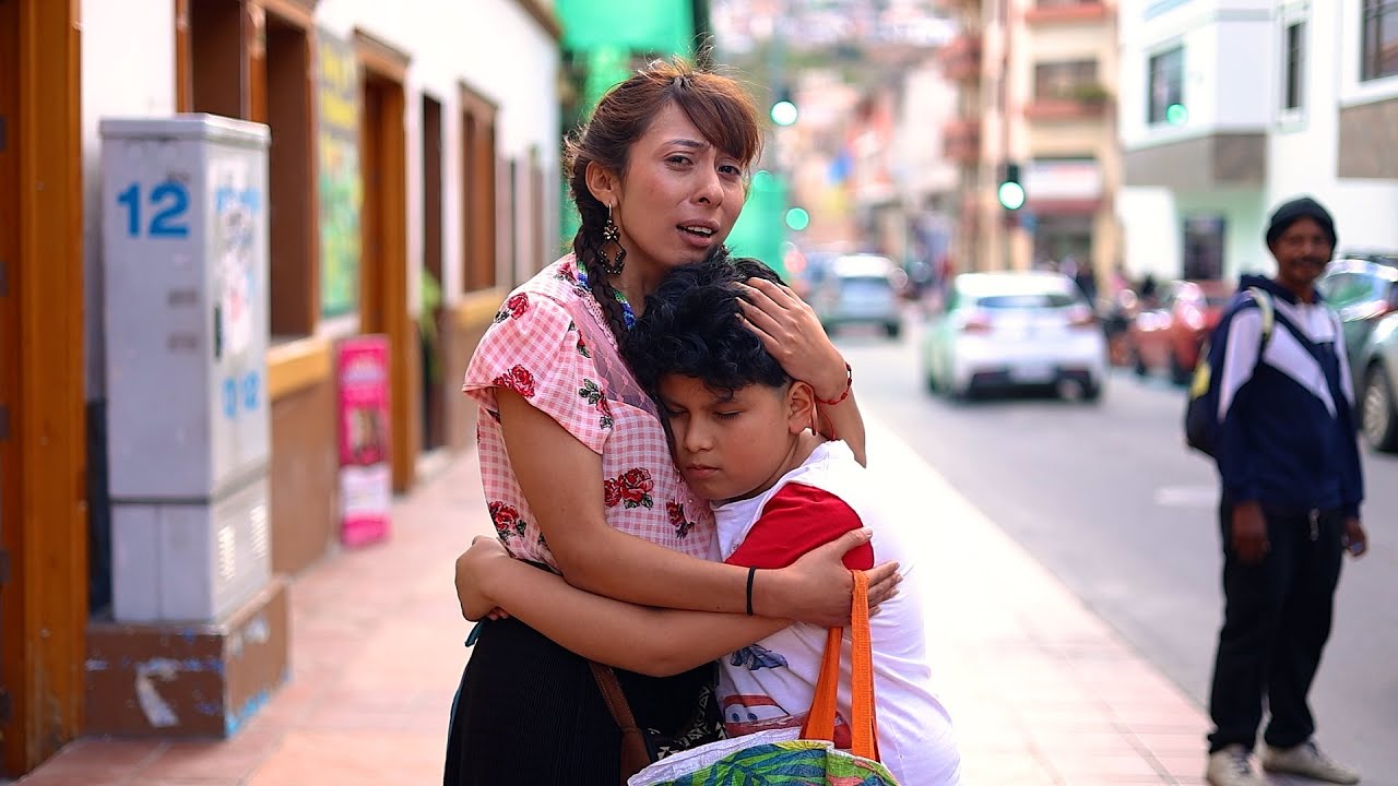 Le tocó luchar sola por su pequeño, pero la vida premió a su hijo de esta manera
