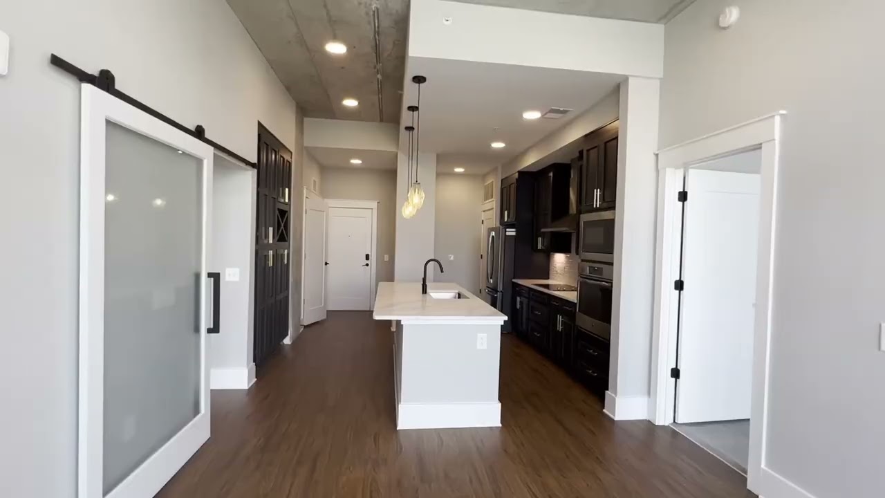 Two Bedroom High-Rise Apartment in Durham, NC - Van Alen