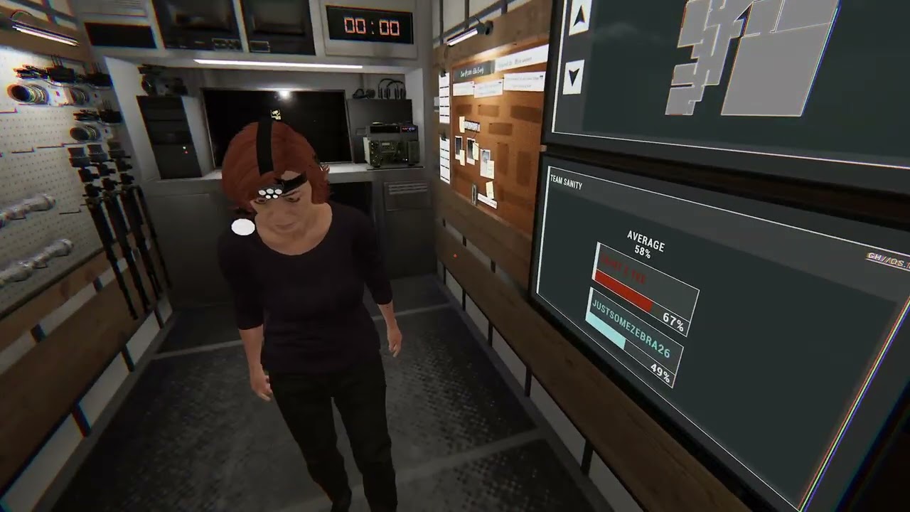 Investigating in Phasmophobia again, with @justsomezebra26