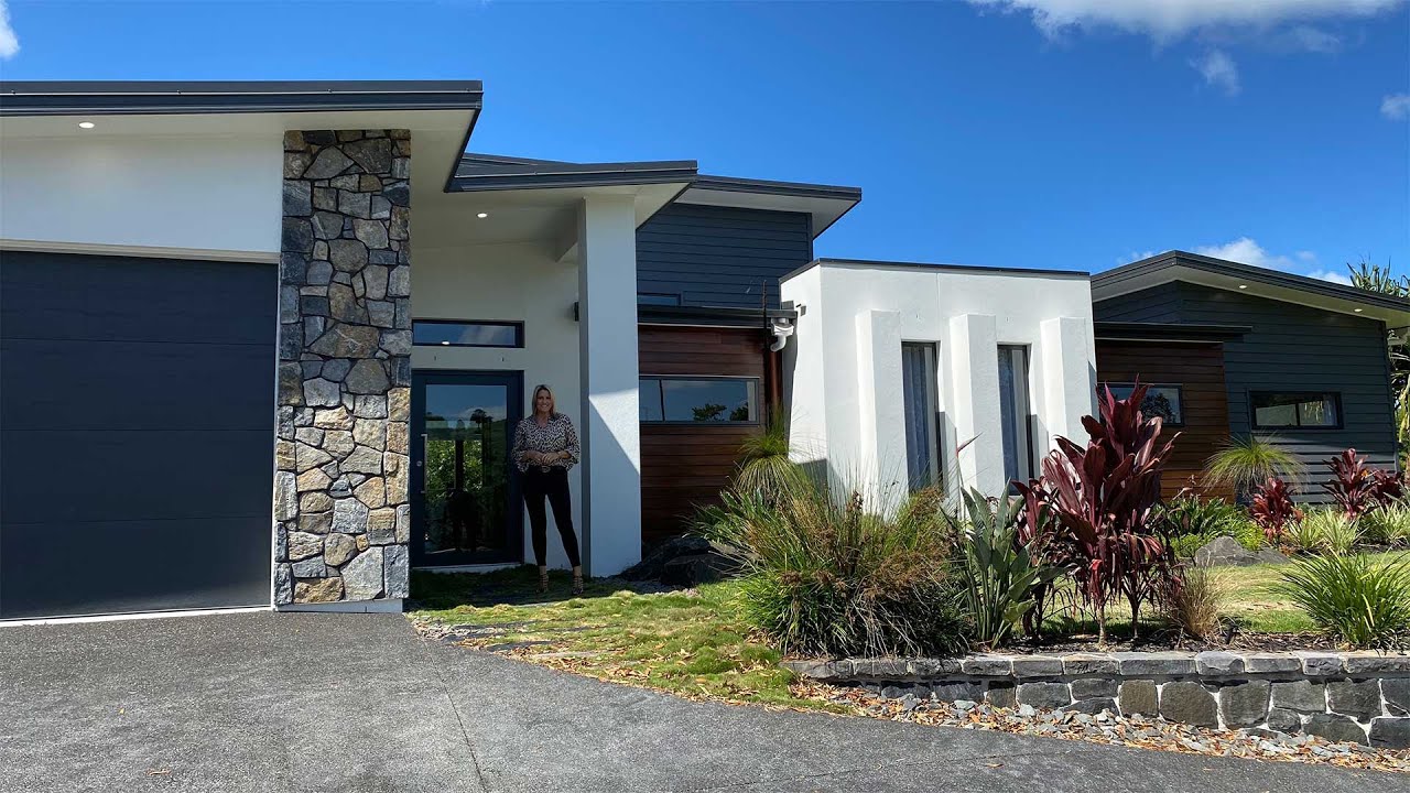 HOUSE TOUR: Eumundi, Sunshine Coast Prize Home!