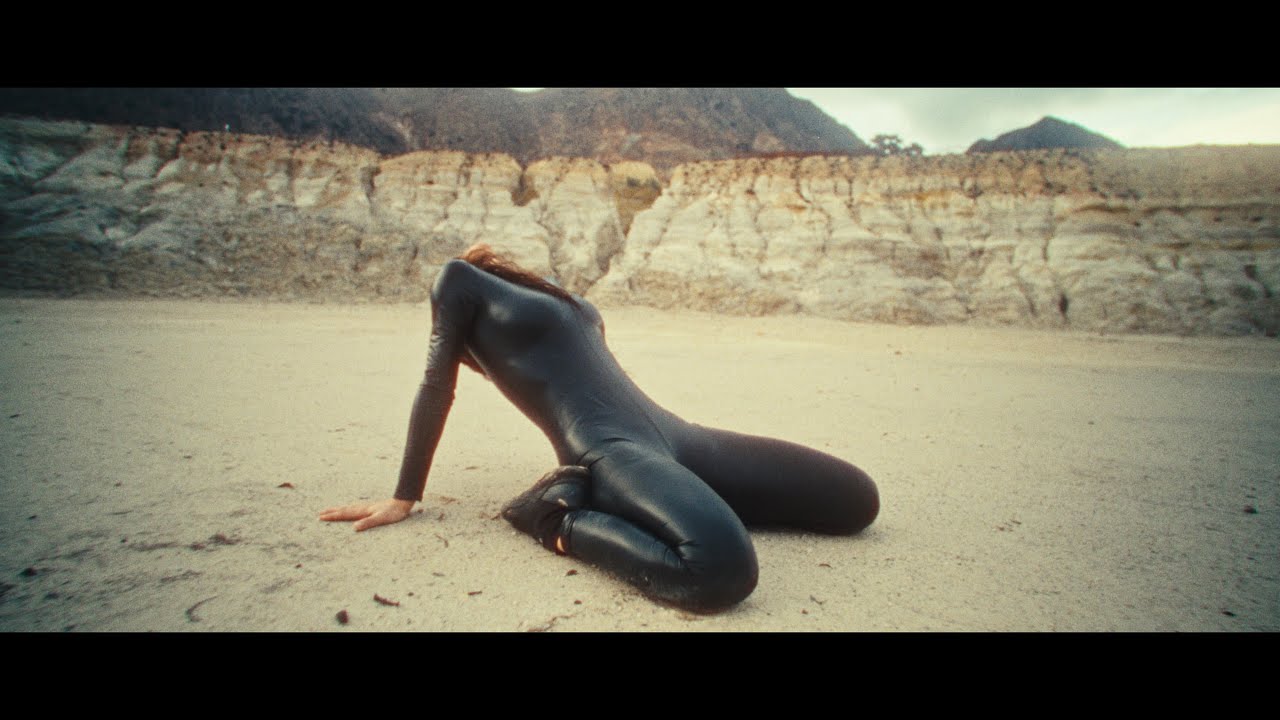 ILIA - WIDE AWAKE (C Dorian)