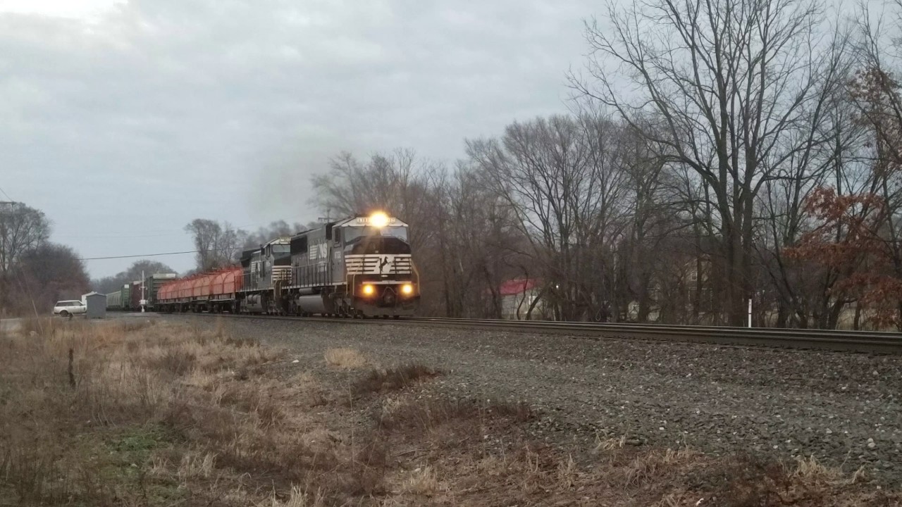 NS SD60I Run 8 w/ RS3L