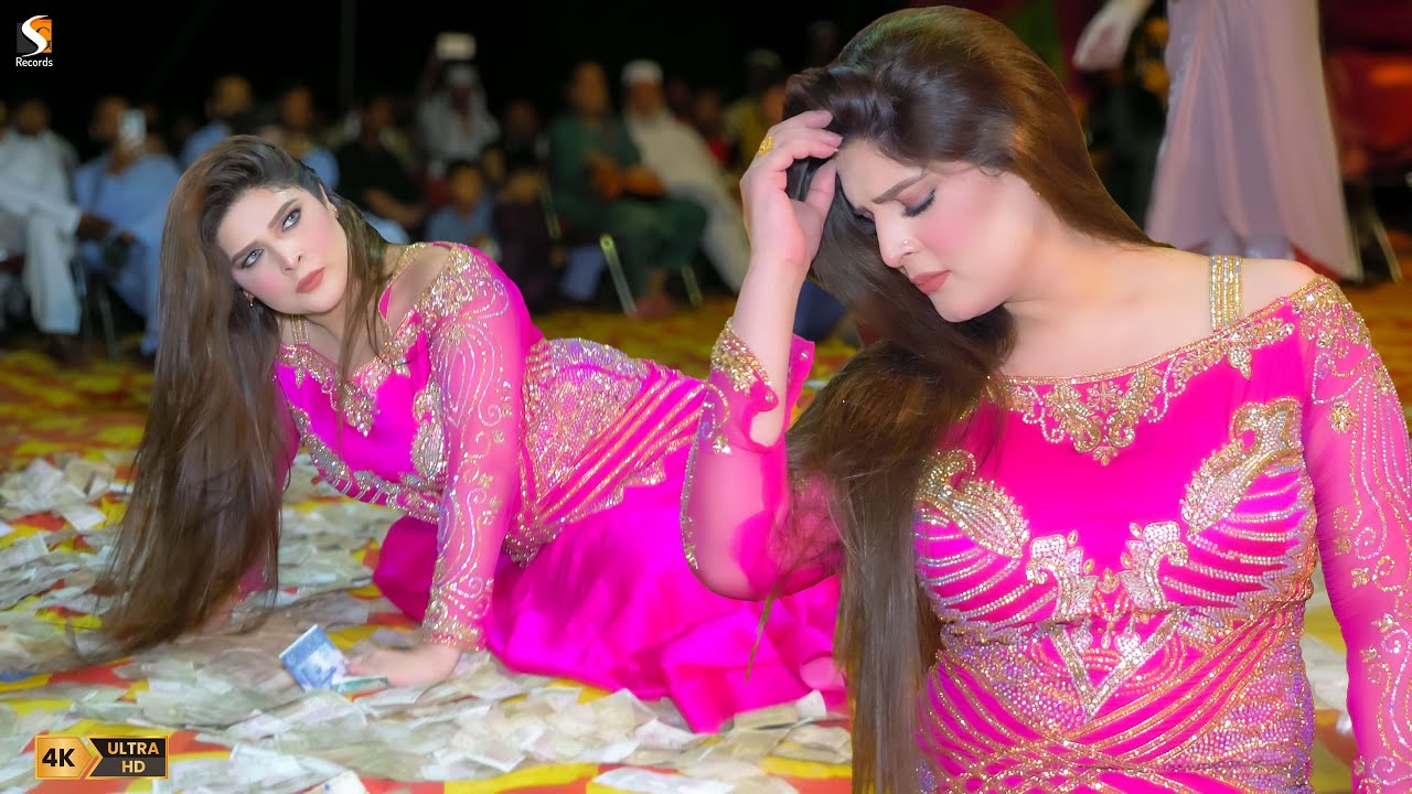 Ap V Badnam Hoyain Manu V Badnam Kitai, Chahat Baloch Dance Performance, SGRecords 2025