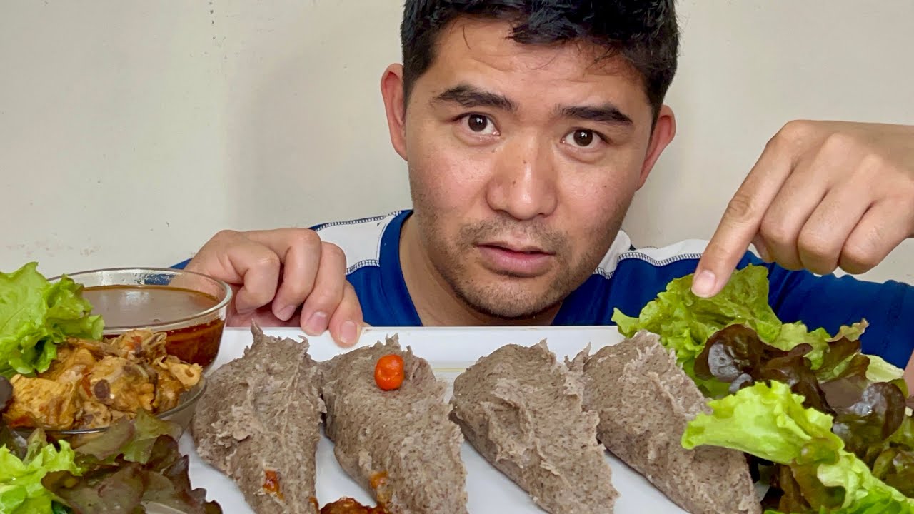 BUCKWHEAT DHIDO WITH CHICKEN CURRY |