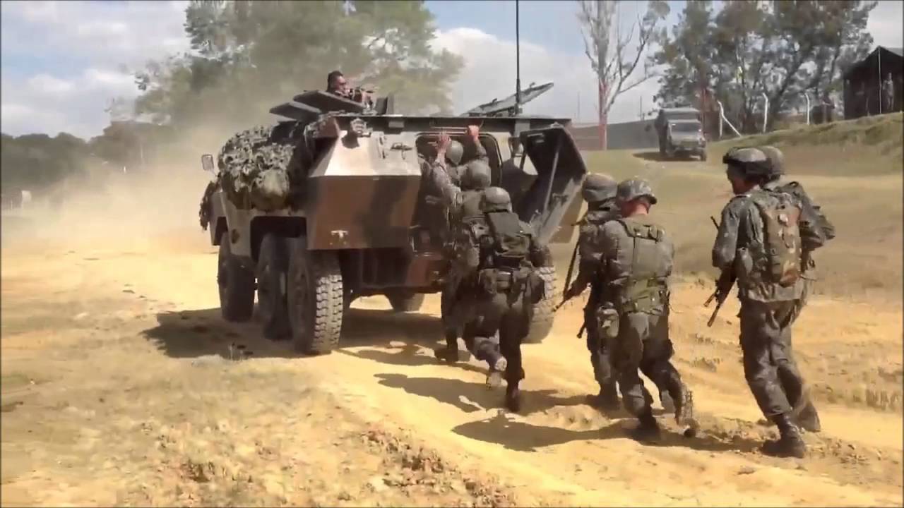 Exército Brasileiro - Smoking Snakes